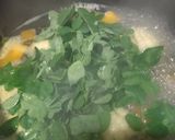 Foto langkah ke 3 dari resep Sayur Bening Kelor.