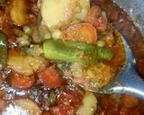 A picture of step 4 of Potato, pea, and carrot curry mom's recipe 😋.
