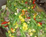 Foto langkah ke 4 dari resep Tumis Buncis Jagung Jantung Ayam.