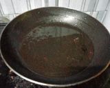 Foto langkah ke 4 dari resep Telur dadar susu kental manis anak kost.
