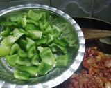 A picture of step 3 of Kadai paneer.
