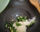 Foto langkah ke 1 dari resep Oseng Daun Pepaya.