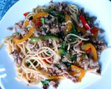 รูปขั้นตอนการทำที่ 4 ของ สปาเก็ตตี้กะเพราหมูสับพริกหวาน