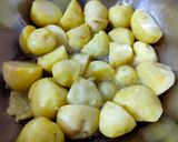 લસણિયા બટાકા ભૂંગળા (lasniya bataka bhungla recipe in Gujarati) રેસીપી સ્ટેપ4ફોટો
