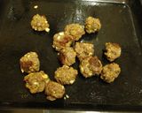 A picture of step 3 of Spaghetti with meat balls.