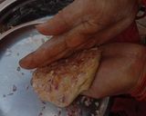 A picture of step 3 of Pyaj ki roti in tandoor.
