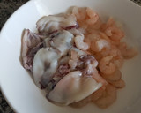 Foto del paso 1 de la receta: Noodles de arroz con gambas y chipirones