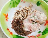 Hình bước làm 2 của món Thịt viên nhồi nấm sauce cà chua