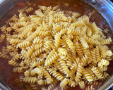 Foto del paso 3 de la receta: Espirales con salsa boloñesa al sartén 🍝