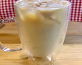 Gambar langkah 6 resipi Iced Latte mudah dan sedap.