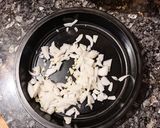 Foto del paso 1 de la receta: Revuelto de patatas con espárragos silvestres