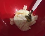 Foto del paso 3 de la receta: Ensalada de repollo zanahoria manzana y pasas de uva