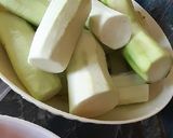 Pikáns cukkini recept fázis 1 fotója