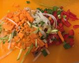 Foto del paso 2 de la receta: Guisito de fideos con pollo y verduras agridulce