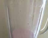 Foto langkah ke 2 dari resep Milkshake strawberry.
