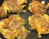 Foto del passaggio 2 della ricetta Patate schiacciate