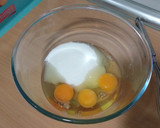 Foto del paso 1 de la receta: Bizcocho de yogur de limón con base de chocolate