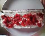 Foto langkah ke 9 dari resep Bolu Coklat Lapis Strawberry.