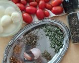 Foto del paso 1 de la receta: Tomates cherry confitados (sin azúcar) con hierbas mediterráneas y Bocconcini