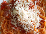 Spagheti saos topping sosis & keju