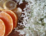 A picture of step 2 of Elderflower Syrup.