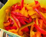 Foto del paso 1 de la receta: Pimientos (morrones) a la planchetta