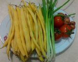 Hình bước làm 1 của món Đậu vàng sào cà chua