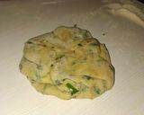 A picture of step 5 of Methi paratha.