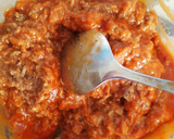 Foto del paso 3 de la receta: Empanada de atún con tomate frito en el sartén