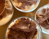 Une image de l'étape 5 de Tiramisu en verrines Baileys, crème de marrons / châtaignes et salted caramel chocolate Starbucks.