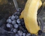 Foto del paso 2 de la receta: Licuado mix con frutas de estación