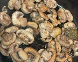 A picture of step 1 of Mushroom pepper fry.