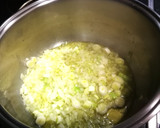 Foto del paso 4 de la receta: Guiso de patata y guisante con chorizo y bacon ahumado