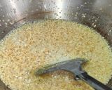 Foto langkah ke 3 dari resep Bawang putih goreng.