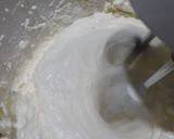Foto langkah ke 2 dari resep Bolu singkong kukus.