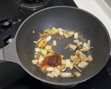 A picture of step 4 of #215 Shacha Hot Pot.