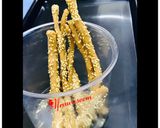 A picture of step 5 of Golden sesame sticks.