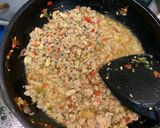 A picture of step 1 of Minced pork Thai basil.