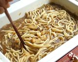 A picture of step 9 of Taiwanese Hot Plate Noodles.