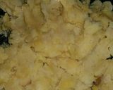 A picture of step 1 of Mayo masala pav bhaji.