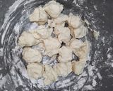 Foto langkah ke 3 dari resep Kulit Dimsum Home Made (Lentur tidak Mudah Sobek).