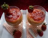A picture of step 3 of Apple and strawberry custard.