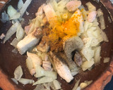 Foto del paso 2 de la receta: Tajín de pollo con patatas (guiso)