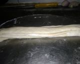 A picture of step 3 of Mughalai Egg Paratha.