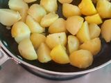 રાજકોટ ના  ફેમસ ભૂંગળા બટેકા (Bhungala Bataka Recipe In Gujarati)