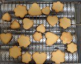 A picture of step 7 of Butter Cookies.