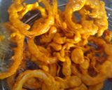 A picture of step 3 of Onion Ring Pakoda.
