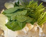 Hình bước làm 4 của món Lẩu Đầu Cá Bớp Măng Chua