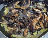 Foto del paso 3 de la receta: Salsa de Champiñones🍄🥛🧀
