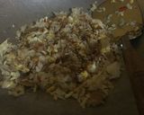 Foto langkah ke 3 dari resep Nasi Goreng Sosis Bumbu Iris.